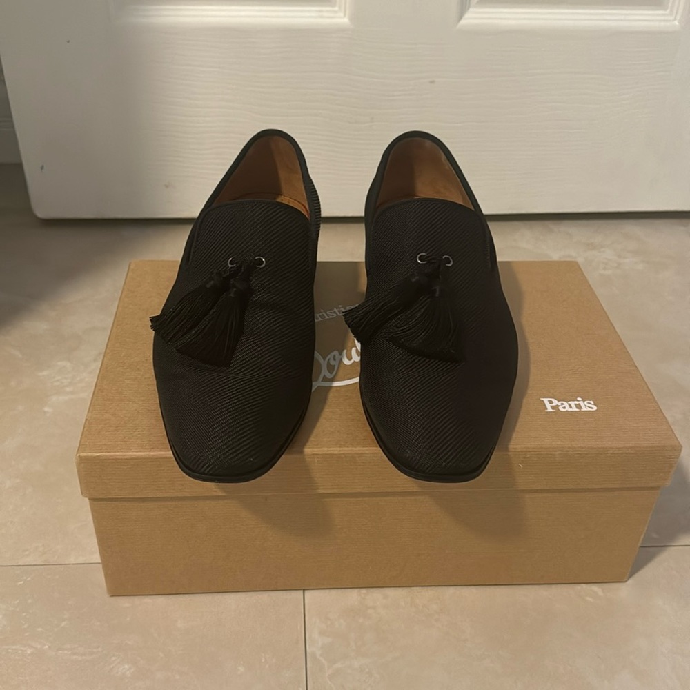 Size 40.5 Christian Louboutin dress shoes. Only worn a couple of times.
